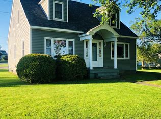 2 Bell Rd, Plattsburgh, NY 12901