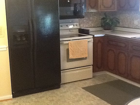 4th image of 3018 Lindsey Dr