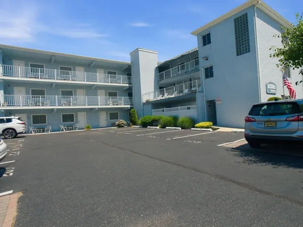 1110 Wesley Ave #206, Ocean City, NJ 08226