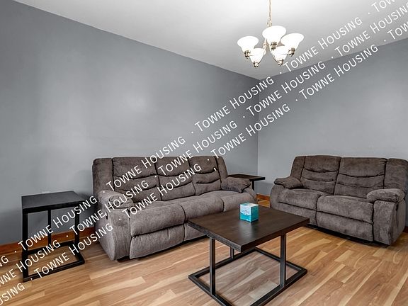 4th image of 238 Trenton Ave Unit 1