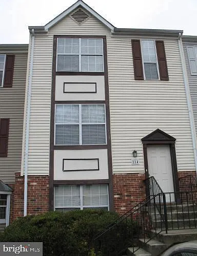 114 Westminster Ln #114 — Photo 1