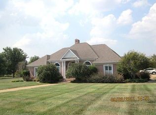 1602 Ganton Dr, Dexter, MO 63841