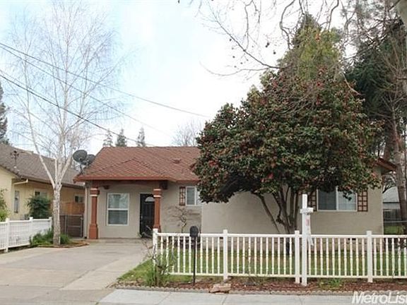 2nd image of 840 Shearer St