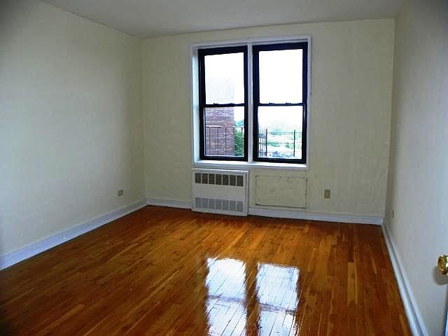 1st image of 600 Hylan Blvd #1B