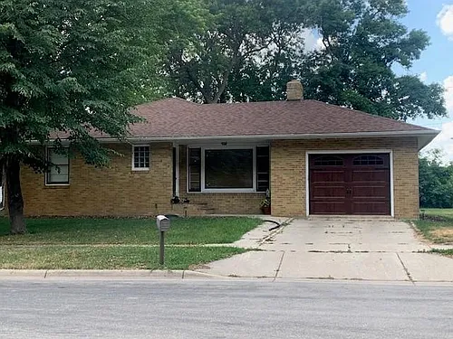 203 W Borden Ave Photo 1 203 W Borden Ave Photo 1