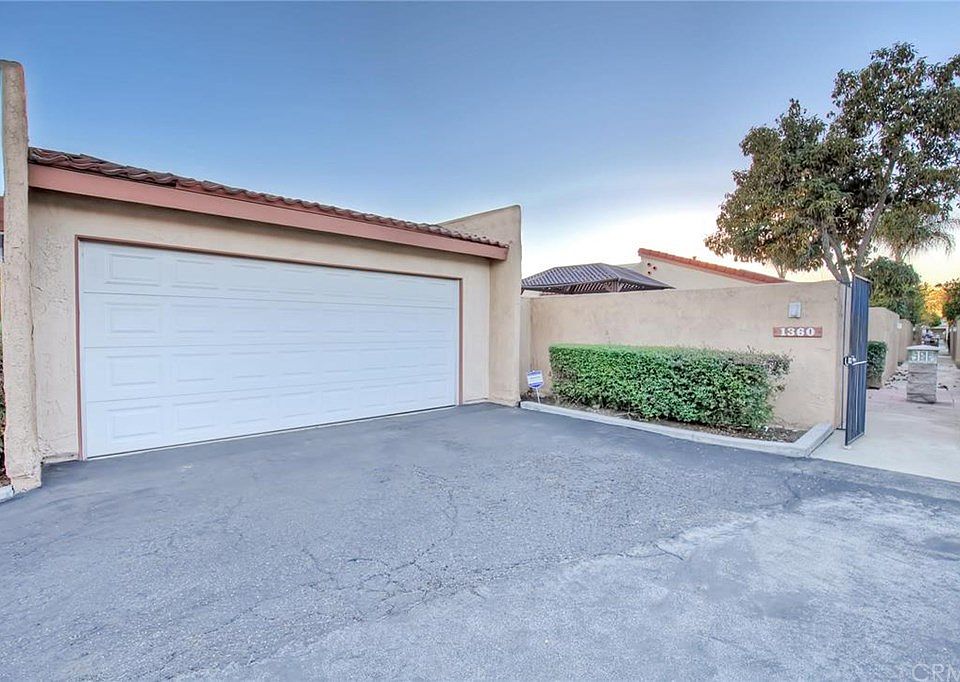 1st image of 1360 Bouquet Dr