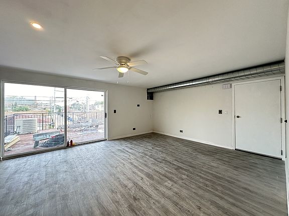 4th image of 5947 W Montrose Ave #2R