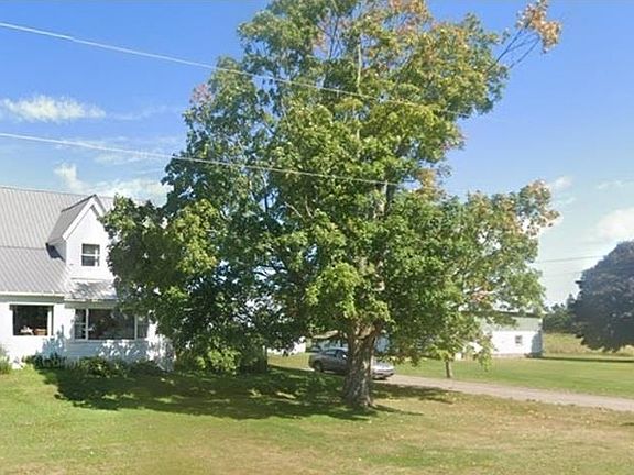 3rd image of 735 Drummond Rd S