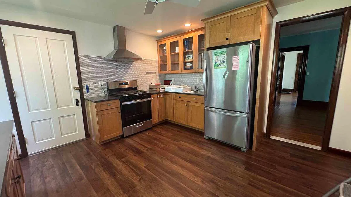 4 bed, 1.5 bath, 1820 sqft, $2,900 — Photo 1