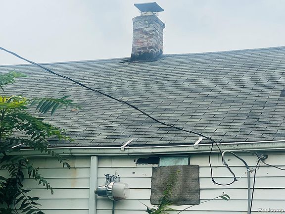 4th image of 14000 Mendota St