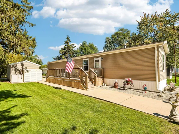 15941 Durand Ave #4B, Union Grove, WI 53182