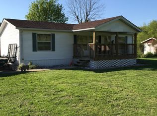 617 Kellys Creek Rd, Charleston, WV 25312