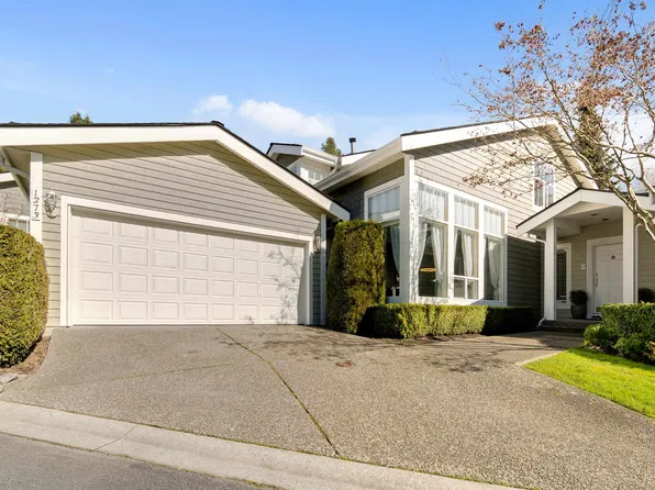 3rd St #1273, West Vancouver, BC V7S 1H8