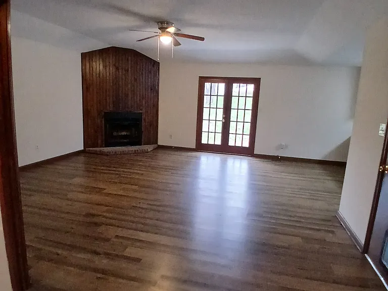 149 Windtrace Dr NW — Photo 2