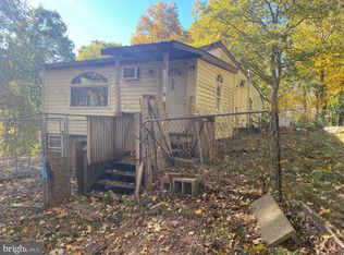 85 Dash Dr, Falling Waters, WV 25419
