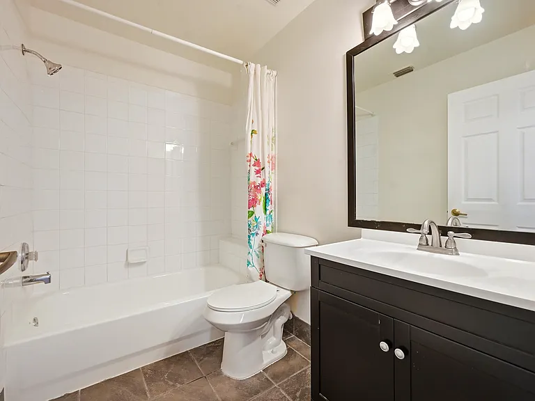 1852 Capeside Cir — Photo 22
