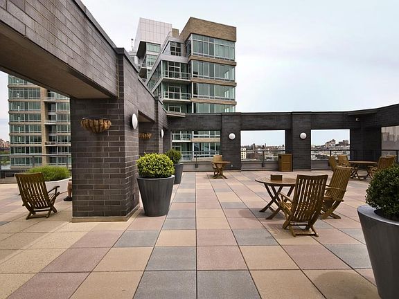 5th image of 4720 Center Blvd APT 415