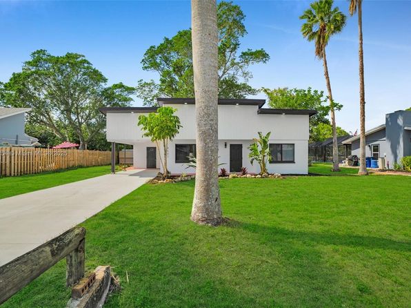8507 Chatham St, Fort Myers, FL 33907
