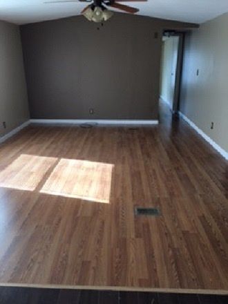 1st image of 115 Greenhill Dr