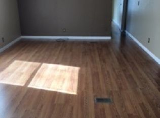 115 Greenhill Dr, White Lake, MI 48386