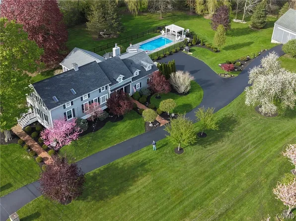 32 East St, Skaneateles, NY 13152