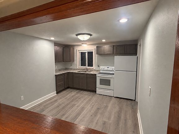 3rd image of 1310 W Main St #3