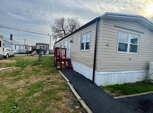 4300 W 9th St Trailer 45, Marcus Hook, PA 19061