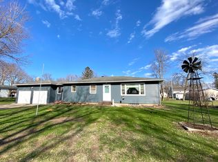 1084 Pine St, Ocheyedan, IA 51354