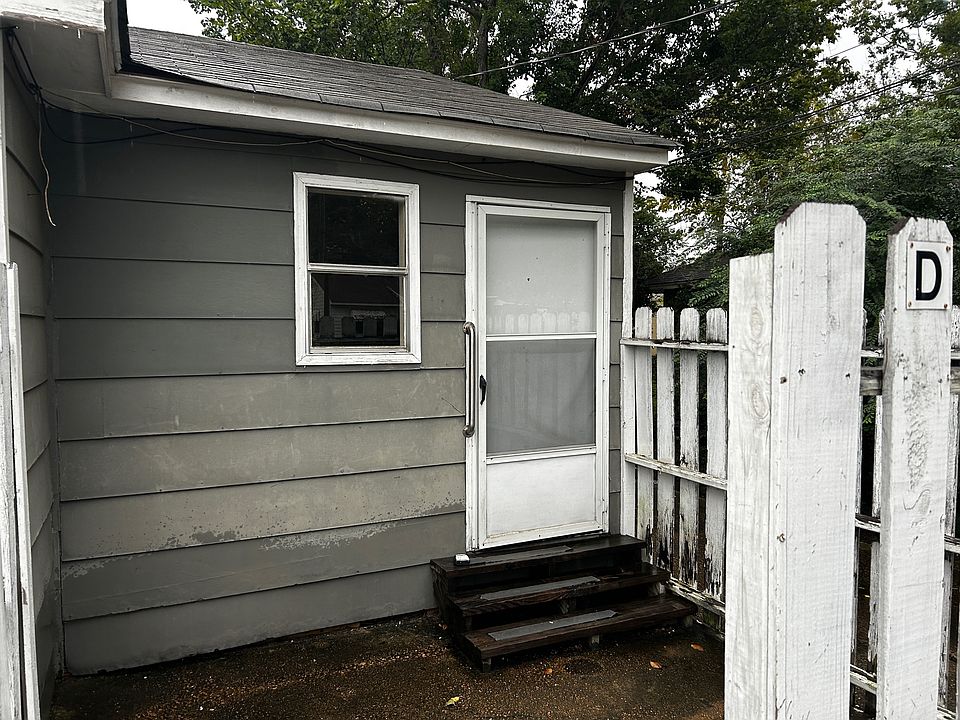 1st image of 410 Pearl Dr #D