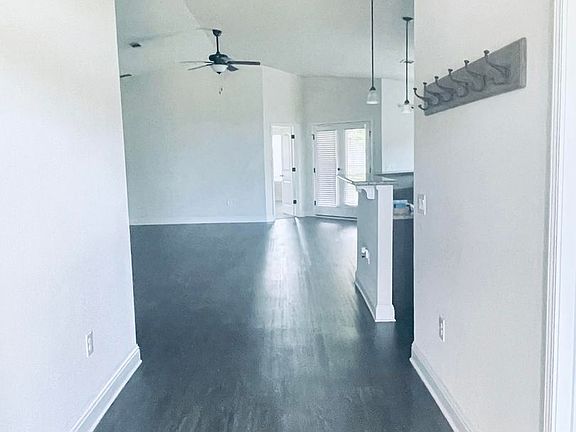 4th image of 2146 Spur Ln