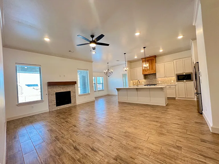 9333 SW 42nd St — Photo 3