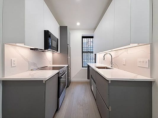 1st image of 15 Wyckoff St #1212