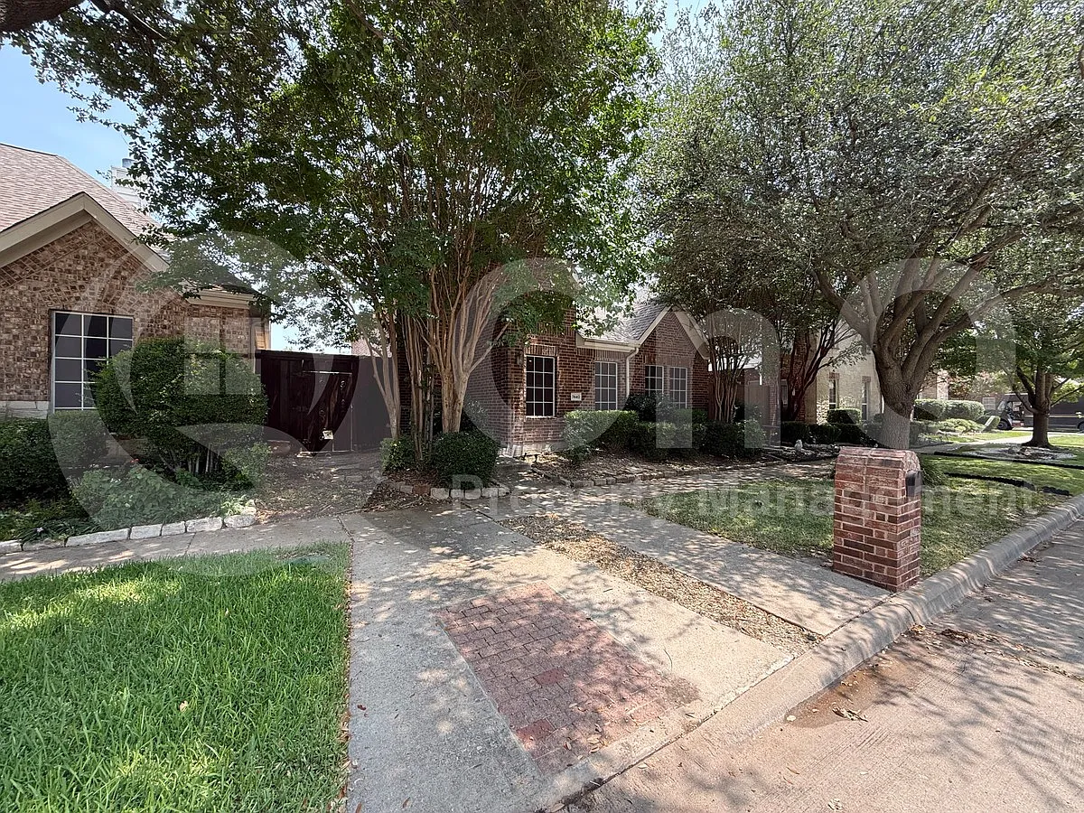 3 bed, 2.0 bath, 1785 sqft, $2,450 — Photo 1