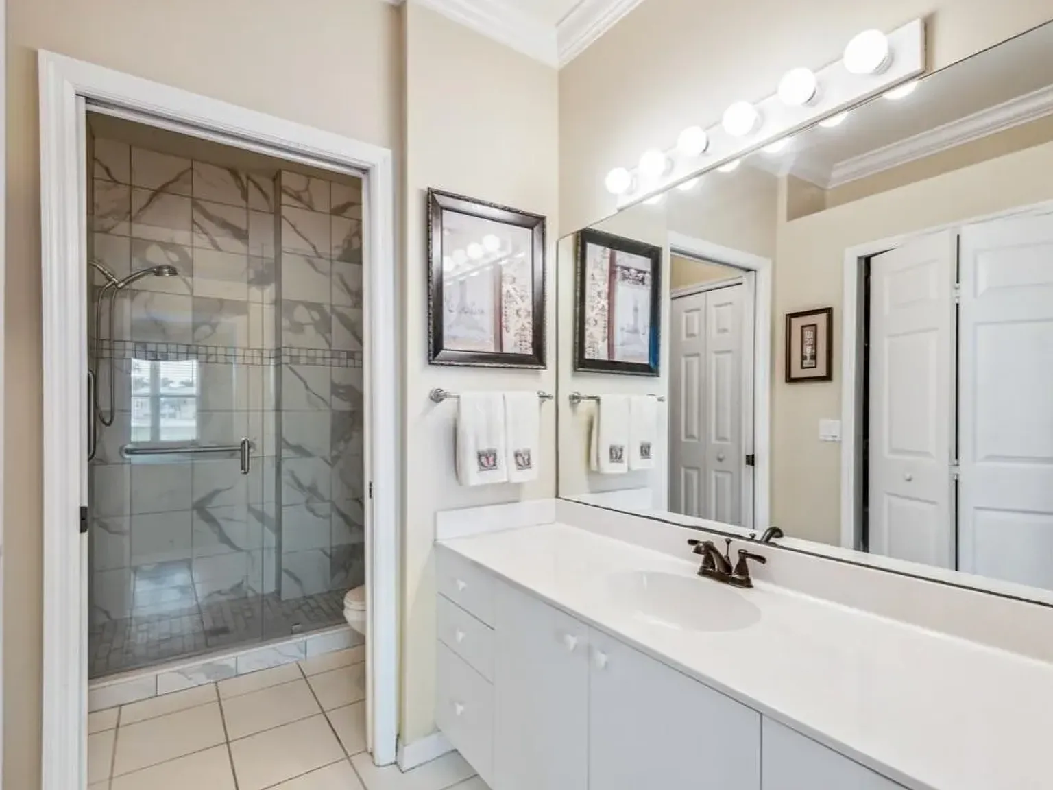 2 bed, 1449 sqft, $4,922 — Photo 3