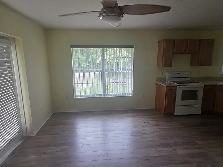 21545 Lake Seneca Rd — Photo 8