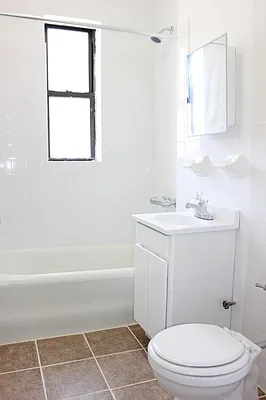 Rented by Realty 2000 Corp | media 16