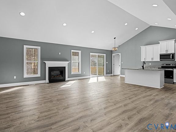 4th image of 152 Silver Trail Cir