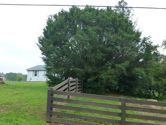 3rd image of 224 Batdorf Rd