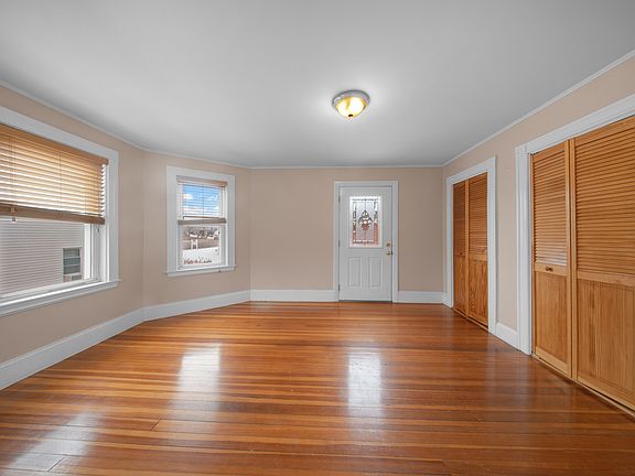 4th image of 10 Bigelow St #2