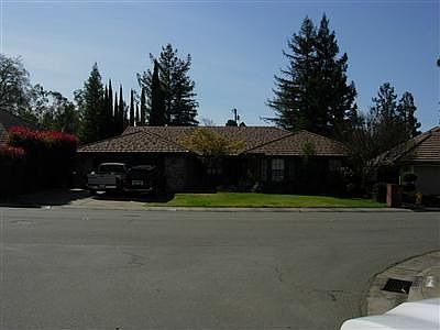 1st image of 1042 Kensington Dr