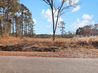 12 E River Dr, Beaufort, SC 29907