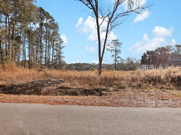 12 E River Dr, Beaufort, SC 29907