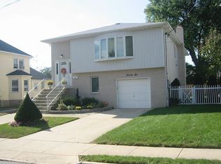26 Horton Ave, Valley Stream, NY 11581