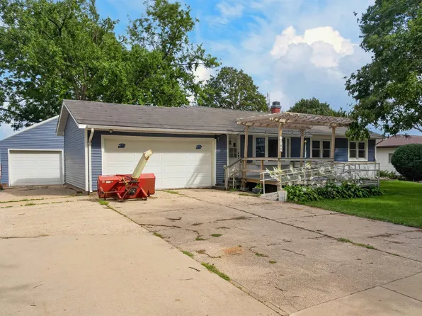 144 Main St, Dike, IA 50624