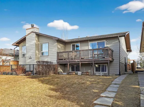 3627 S Cedarille Dr SW, Calgary, AB T2W 3J5