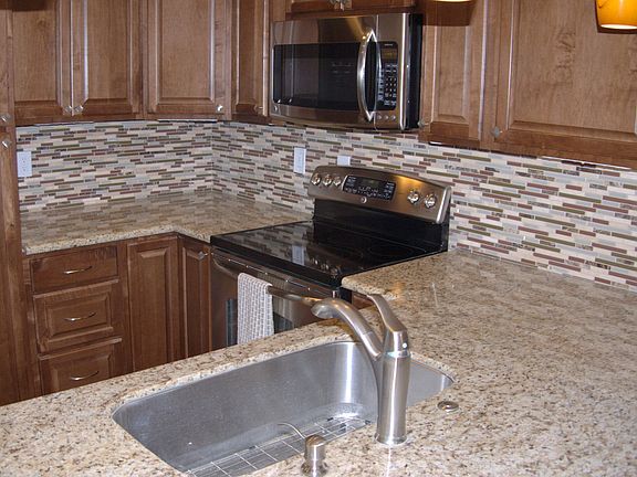 2nd image of 6121 Calle Mariselda Unit 103