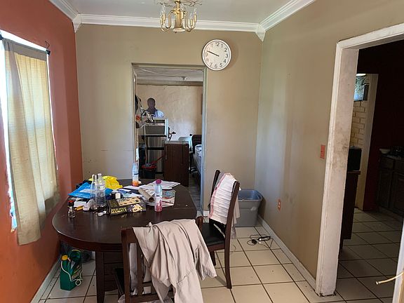 3rd image of 155 Seaman Ave