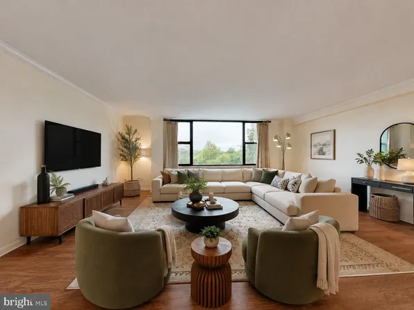 4600 Duke St APT 532, Alexandria, VA 22304