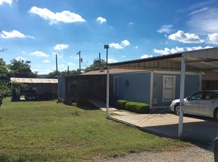 1210 S Crockett Ave, Sonora, TX 76950