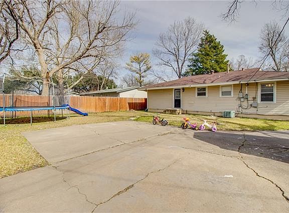 3rd image of 1525 Elizabeth Dr